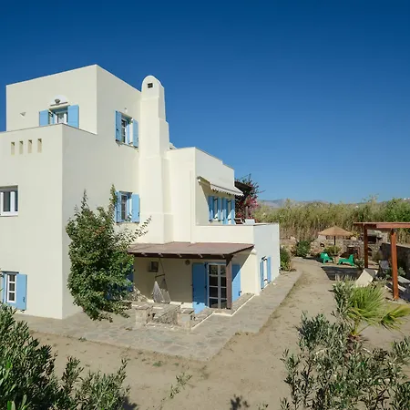 Villa Seaside Naxos • *