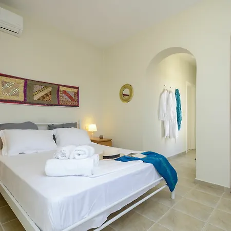 Seaside Naxos • *
