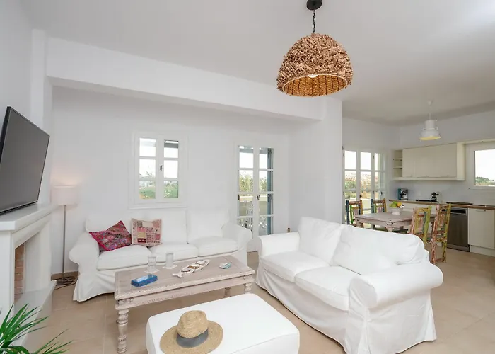 Vila Seaside Naxos • *